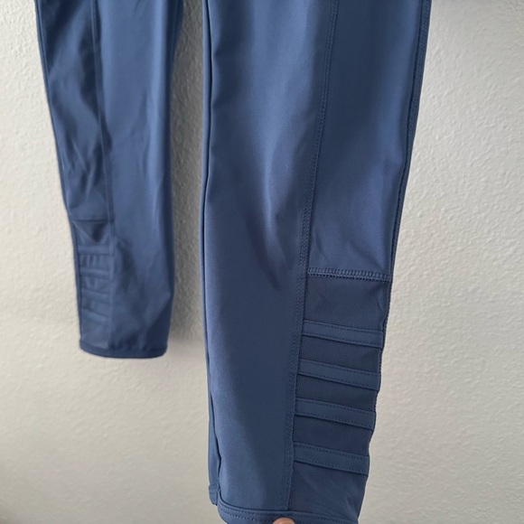 Absolutely Fit Athletic Yoga Mesh Lounge Legging Pants Casual Cropped Large NEW - Picture 2 of 8
